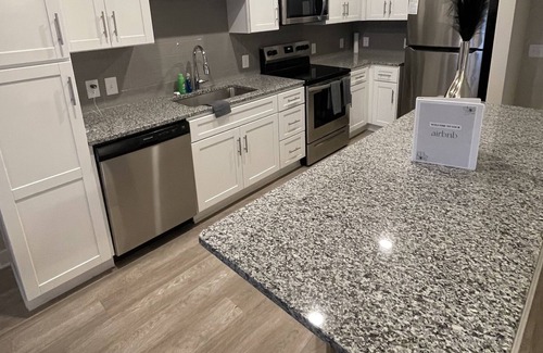 Mosby Apartment | Gorgeous Luxury 1 Bed 1 Bath