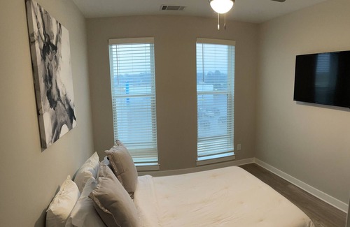 Mosby Apartment | Gorgeous Luxury 1 Bed 1 Bath