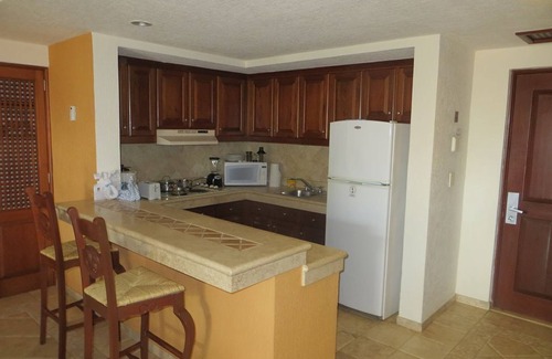 Marina Resort | Gorgeous Luxury 2-Bedroom Penthouse Suite - Pacific Ocean View - Sleeps 10