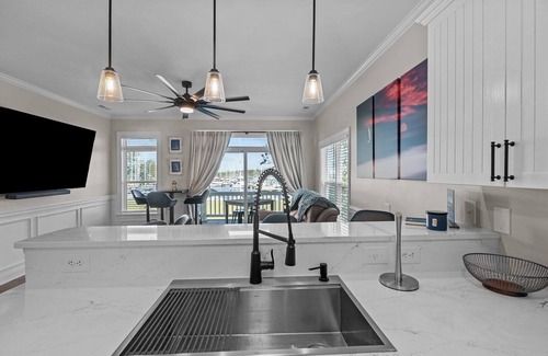 Fairfield Harbour House | Gorgeous Marina Views!