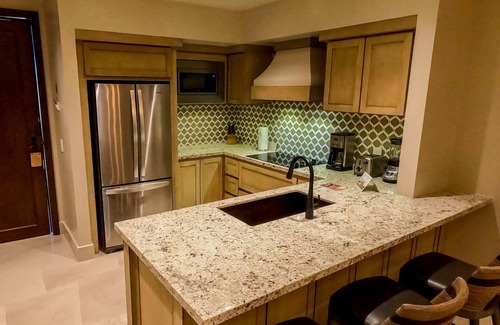 Los Cabos Resort | Gorgeous Master Suite at Rancho San Lucas