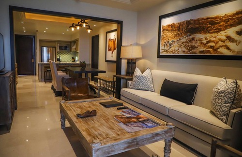 Los Cabos Resort | Gorgeous Master Suite at Rancho San Lucas