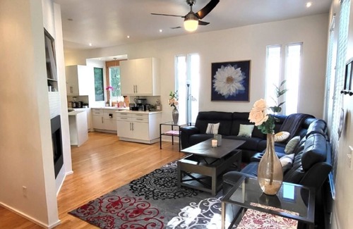 Midtown House | Gorgeous Midtown 3 Bedroom Home