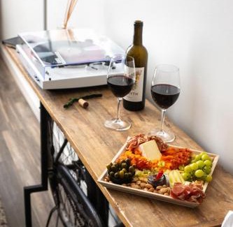 Bozeman Apartment | Gorgeous Midtown Condo