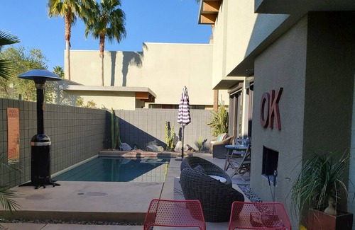 Baristo House | Gorgeous Modern Townhouse, Central Location, Walk to Everything. Yet quiet.