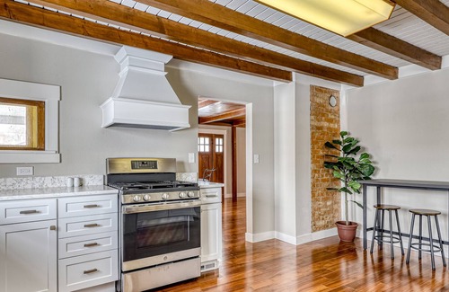 Parowan House | Gorgeous mountain view home with game room - new bathrooms, kitchen, & floors