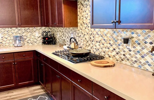 Marina House | Gorgeous new home, over 2000sf