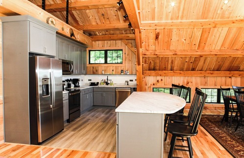 Nobleboro House | Gorgeous newly constructed post and beam retreat on Damariscotta Lake