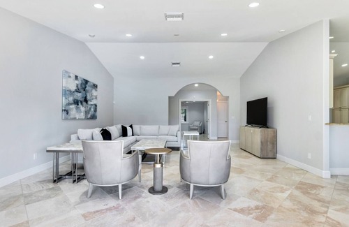 Shell Harbor House | Gorgeous newly renovated and professionally designed canal home.