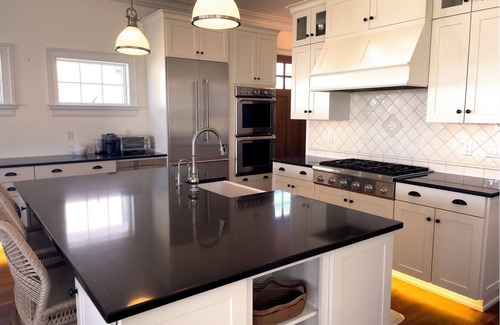 Northville House | Gorgeous North Fork Beach House, sea views, amazing sunsets, 3min walk to beach