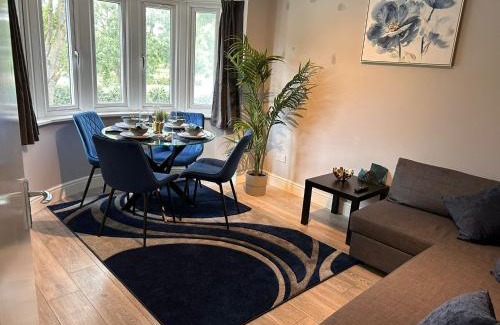 London Borough of Ealing Apartment | Gorgeous North London apartment