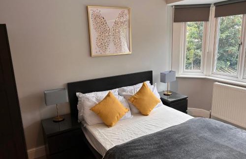 London Borough of Ealing Apartment | Gorgeous North London apartment