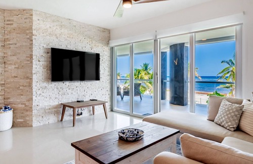 Puerto Juarez Condo | Gorgeous Ocean Front Apartment Casa Shell 2 Bedroom Condo by Redawning