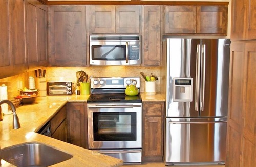 Waldport House | Gorgeous Oceanfront Beach House - Elegant Modern w/Stunning Expansive Views