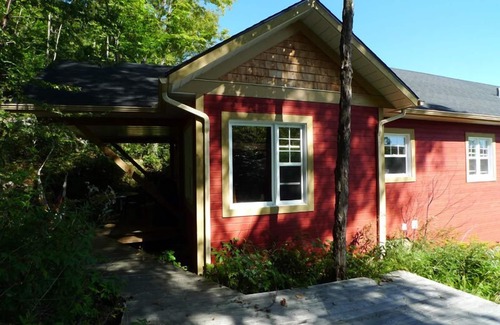 Mont-Tremblant Cottage | Gorgeous/Peaceful Cottage on the mountain with deers and birds.