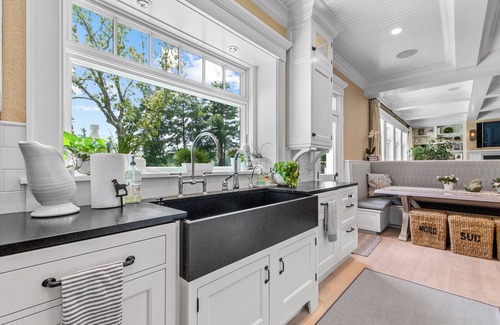 Readville House | Gorgeous, Peaceful Sanctuary on lake minutes from Boston & all local colleges.