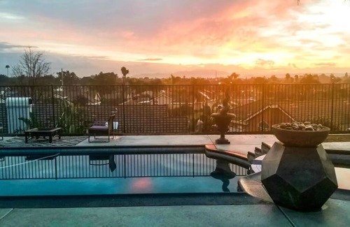 La Sierra Hills House | Gorgeous Poolhouse with Stunning Views