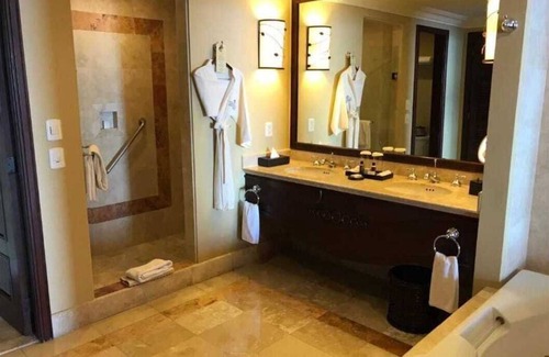 Paraiso Escondido Resort | Gorgeous Presidential Suite, Pueblo Bonito Sunset Beach, Nov 1st-Nov 8th, 2023