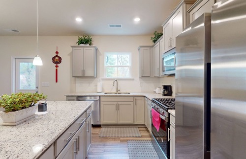 Raleigh House | Gorgeous private home with hot tub, large yard & close to parks!