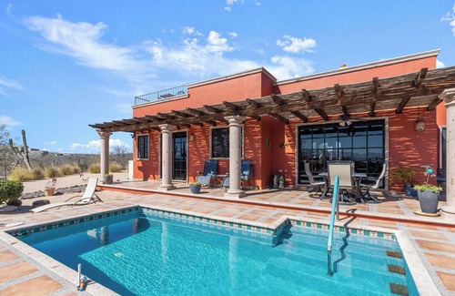 El Centenario House | Gorgeous Private Home with 360 degree Vistas and Heated Pool