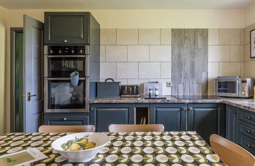 Norton St. Philip House | Gorgeous Rural 4 Bed Farm Cottage - With Hot Tub