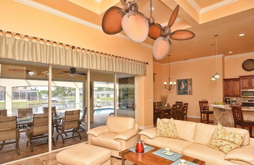Caloosahatchee House | Gorgeous Retreat 54 ft Pool & Spa 5-Zone AC 2 Min to River 5 Min to Ft Myers