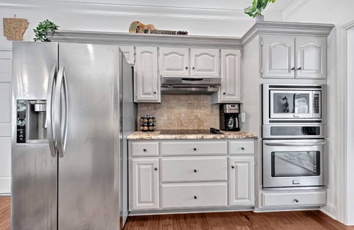 Rogers House | Gorgeous Rogers, Bentonville Home with Pool HotTub& Huge Yard