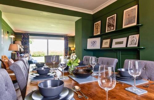 Norton St. Philip House | Gorgeous Rural 4 Bed Farm Cottage - With Hot Tub!