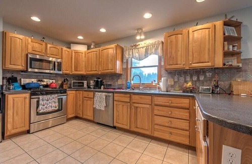 Point Judith House | Gorgeous Sandhill Cove Vacation Home!