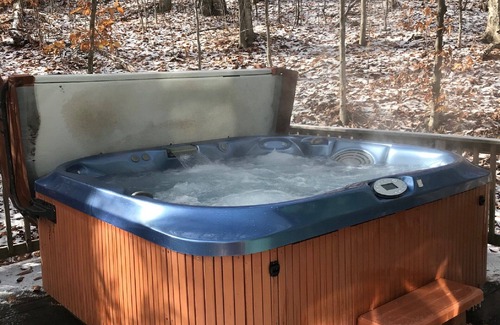 Ludlow Ski Chalet | Gorgeous Ski Chalet with Game Room & Hot Tub on Okemo Mt. under 1 mile to base!