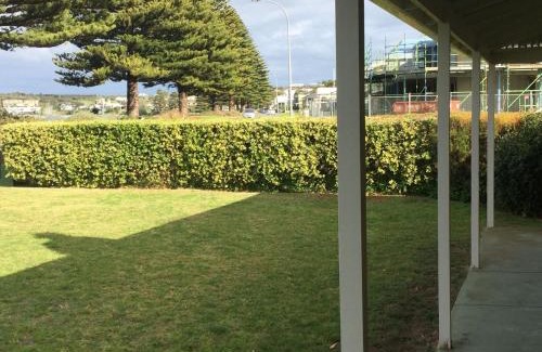 Encounter Bay House | Gorgeous Stone Cottage on the Seafront