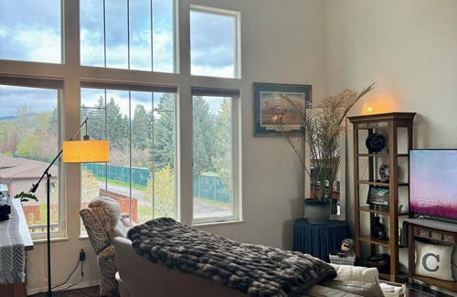 Missoula House | Gorgeous Townhouse that sleeps six in Missoula, Montana