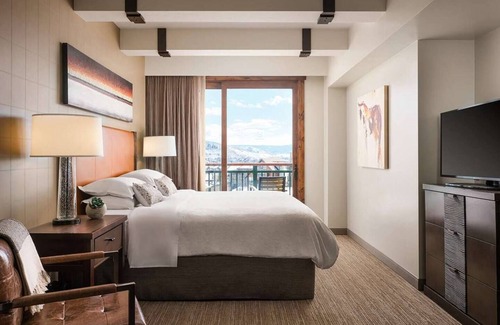 Steamboat Springs Resort | Gorgeous Valley View Guest Room Sheraton Steamboat Resort Villas 12/24-12/28