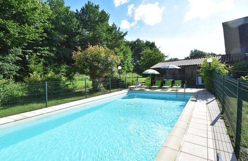 Saint-Julien-de-Lampon Villa | Gorgeous Villa in St. Julien-De-Lampon with Private Pool & Centre Nearby