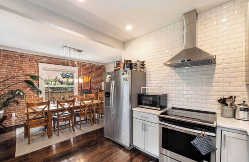 Cole House | Gorgeous Victorian home, ideal for family!
