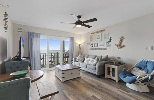 Sneads Ferry Apartment | Gorgeous views, Oceanfront, Pool,The Driftwood!