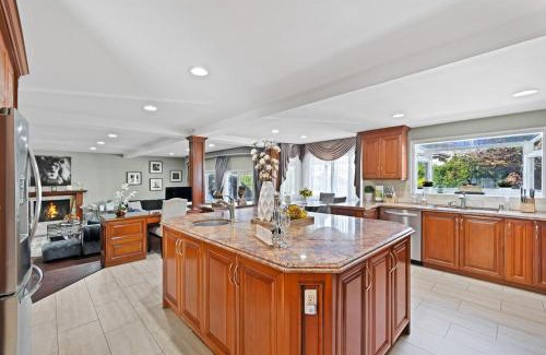 North Hollywood House | Gorgeous Villa with Private Heated Pool