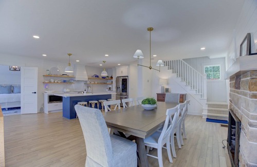 Huron House | Gorgeous Waterfront Retreat - 4bdrms/3.5bths
