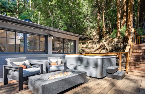 Scotts Valley Cabin | Gorgeous woodland cabin with private hot tub, creekside deck & pellet stove