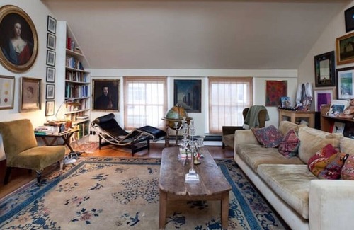 St. Helen's Apartment | Gorgeous writer's loft style flat nr portobello rd