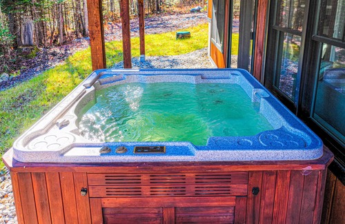 Bethel House | Gorgeously updated hillside home with private hot tub, firepit & mountain view