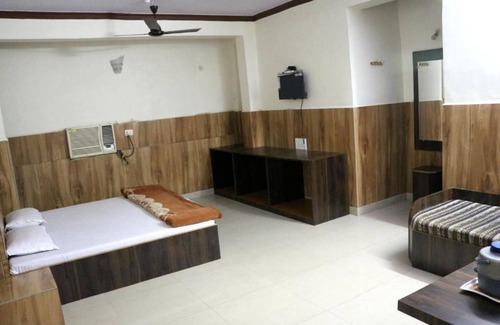 Pachmarhi Hotel | Goroomgo Jain Residency Madhya Pradesh
