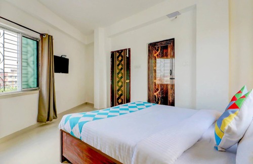 Block E Hotel | Goroomgo Luxurious Stay Kolkata