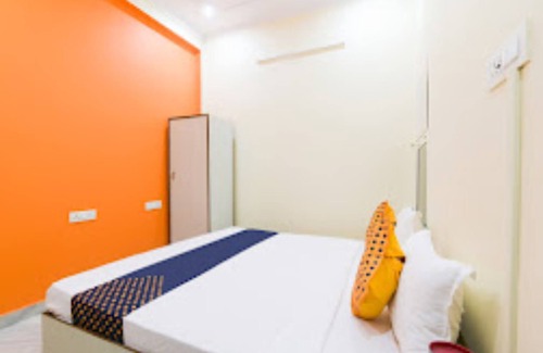Allahabad Hotel | Goroomgo Mahadeva Homes Guest House Prayagraj