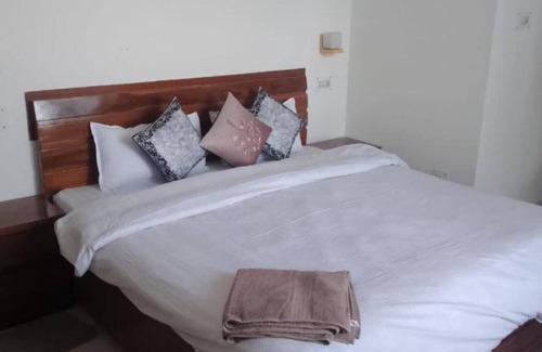 Solan Hotel | Goroomgo Marina Hills Resort Solan