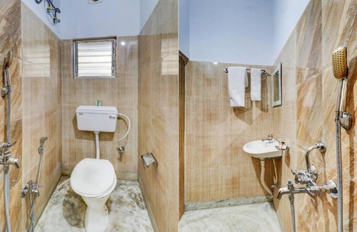 Kolkata Hotel | Goroomgo Priyanshu Guest House Ruby Kolkata