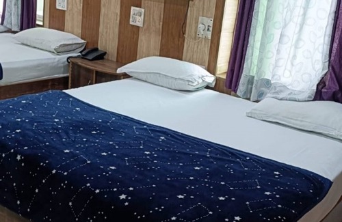 Sitarganj Hotel | Goroomgo Shri Hari Uttarakhand