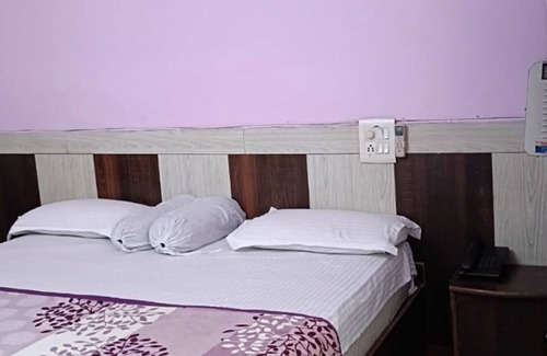 Sitarganj Hotel | Goroomgo Shri Hari Uttarakhand