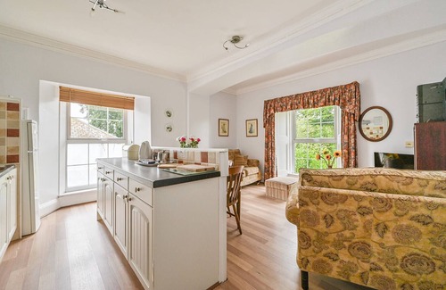 Lanreath Apartment | Gorran Apartment With Outdoor Pool And Gardens In Historic Mansion House