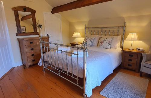 Newcastle House | Gorse Hill Farm